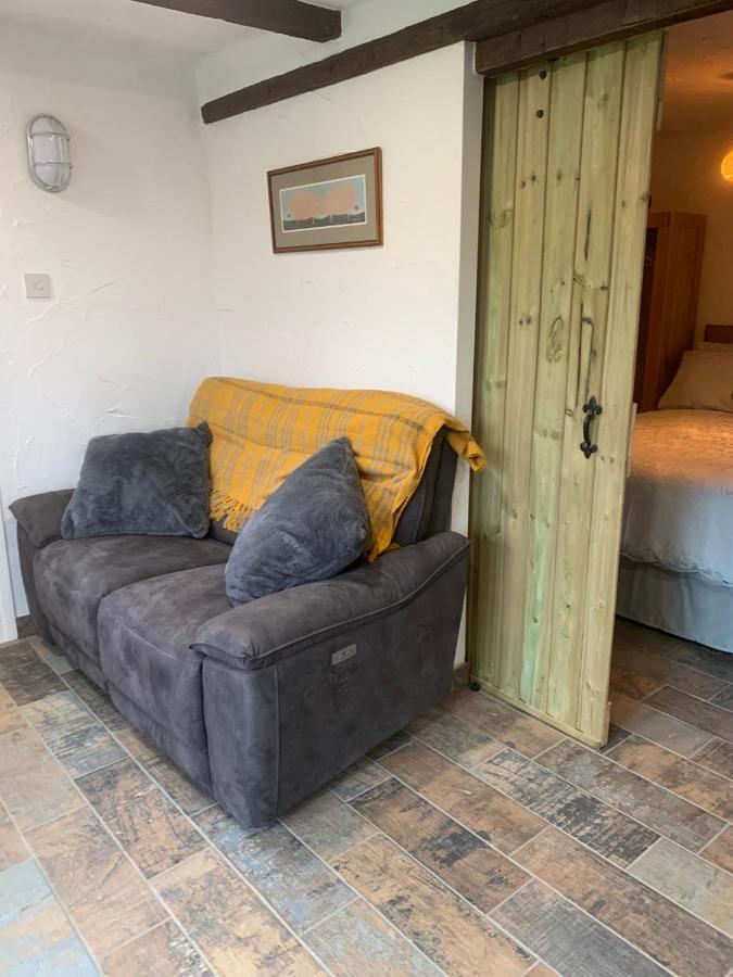 Molehill Lodge Swansea Esterno foto