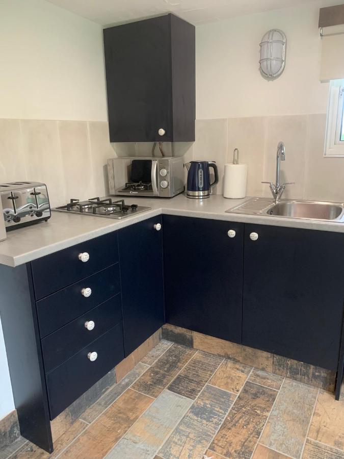 Molehill Lodge Swansea Esterno foto