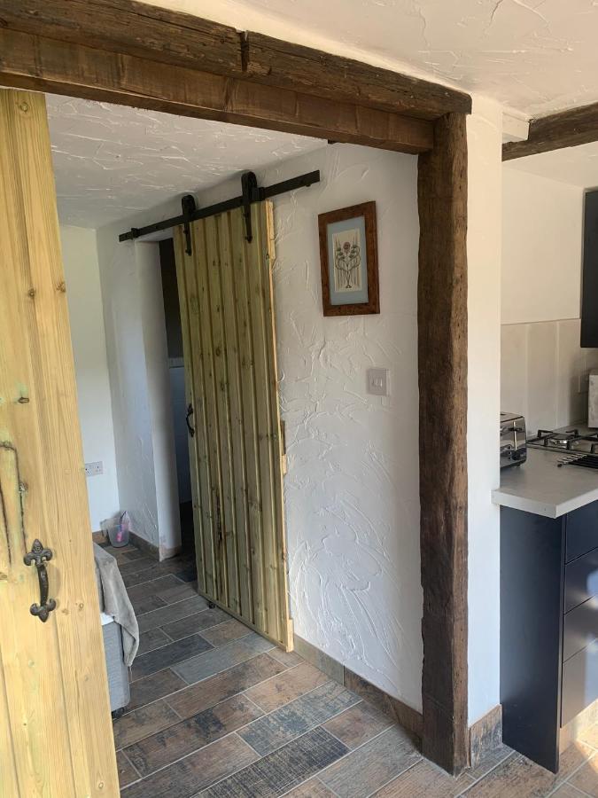 Molehill Lodge Swansea Esterno foto
